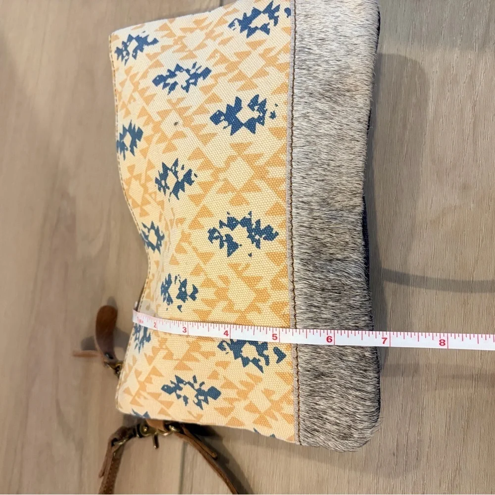 ANNGOTI Women's Wristlet Clutch Slim Wallet Bag in Canvas & Cowhide Leather